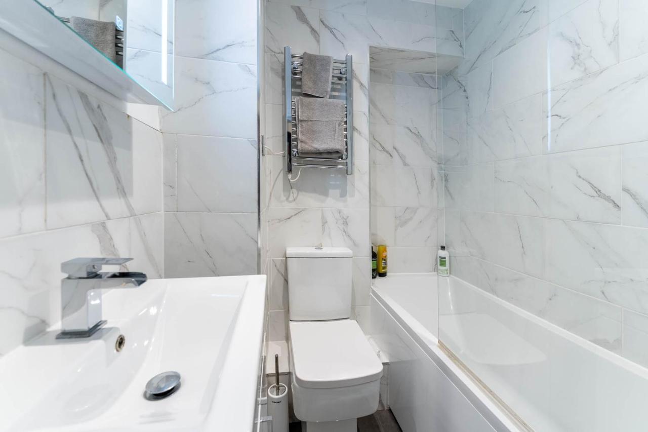 Charming In The Heart Of Vibrant Appartement *